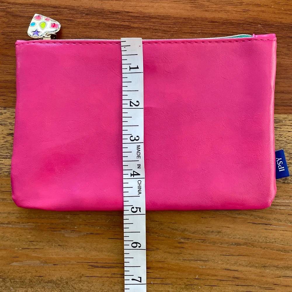 ipsy vibrant pink